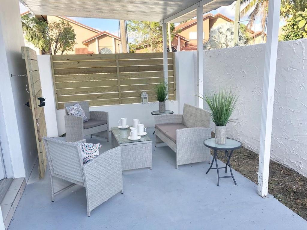 Modern & New,Excellent Location Miami Apartment Exterior photo